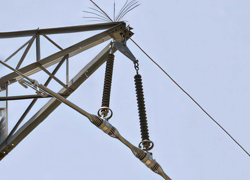 Figure 21. Double suspension insulator assembly Figure 21. Double suspension insulator assembly